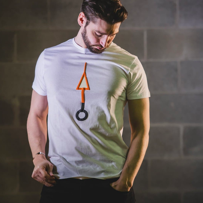 ORANGE ARROW | T-shirt